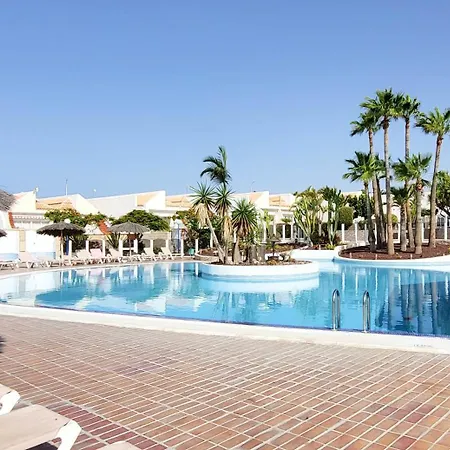 The Palms Poolview Balcony 公寓