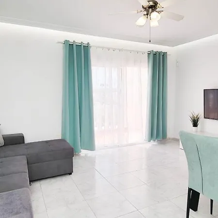 公寓 The Palms Poolview Balcony 圣米格尔德阿沃纳